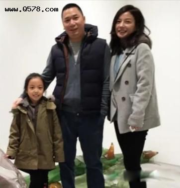 趙薇近況最新消息2022 離婚和富二代男子深夜約會