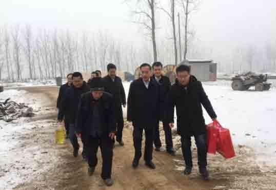 1547257412341221.jpg 大唐山東發電有限公司領導春節前到小井鎮進行走訪.jpg