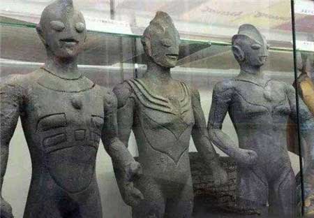世界上有奧特曼化石嗎（考古隊發現奧特曼石像怎么回事）