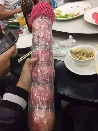 年終獎的那些套路 吐槽10萬現金紅包滿滿是套路.jpg
